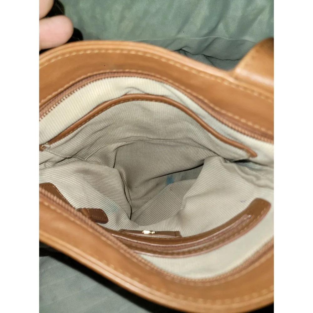 Radley London Tan Brown Pebbled Leather Crossbody Bag Messenger Scottie Dog Logo
